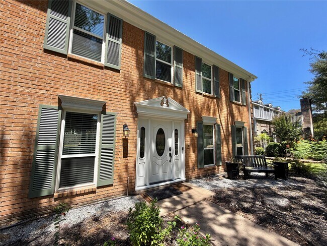 Foto del edificio - 15126 Turkey Creek Dr