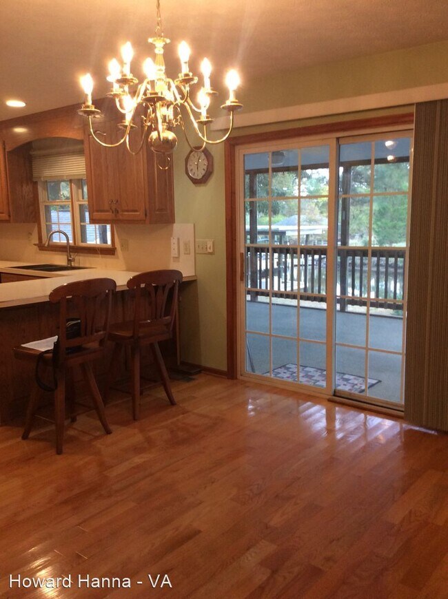 Building Photo - 3 br, 2.5 bath House - 6021 Tabiatha Lane