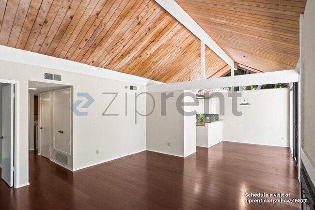 Building Photo - 715 Quetta Ave