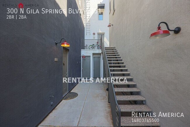 Building Photo - Check out this spectactacular modern condo...