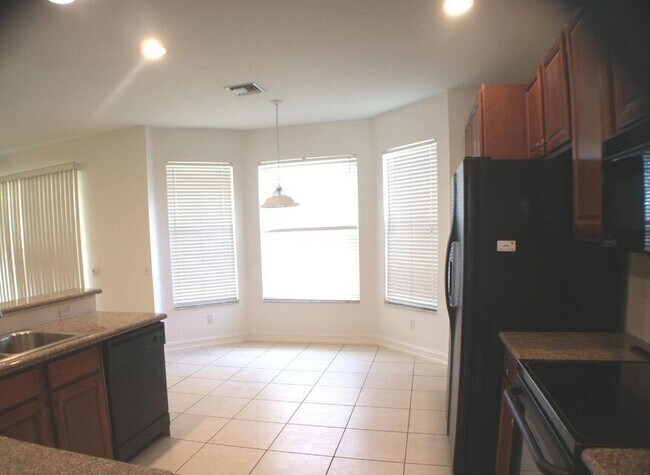 Foto del edificio - 8887 Chestnut Ridge Way