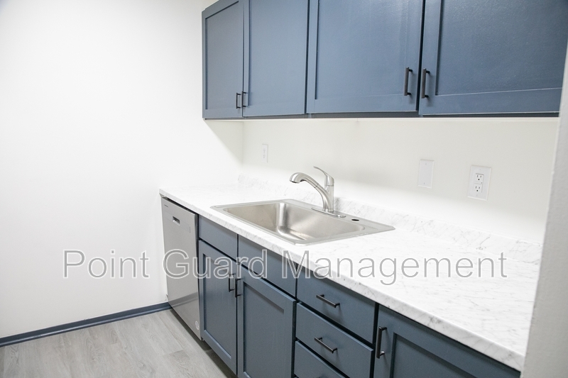 Primary Photo - 7110-7122 Jones Circle - 7118-8