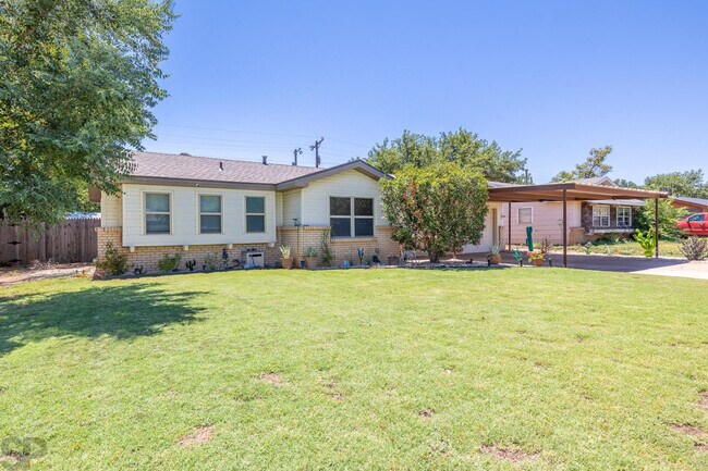 Foto del edificio - 3413 Belmont Ave