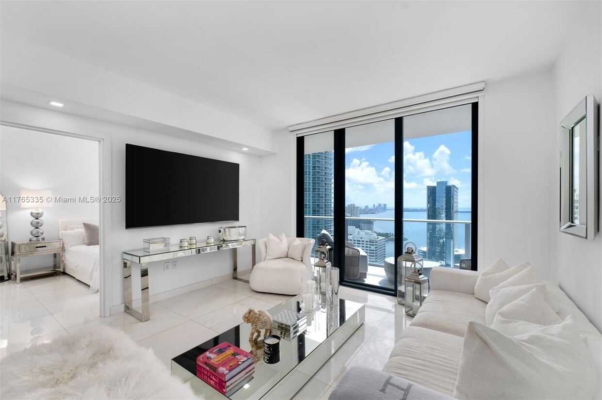 Foto principal - 1010 Brickell Ave