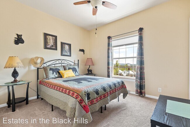 Building Photo - 4 br, 3 bath House - 25110 Little Teton Road