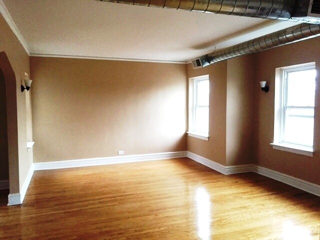 Interior Photo - 7924-7926 S Kingston Ave