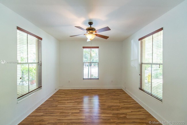 Foto del edificio - 3629 SW 37th Ave