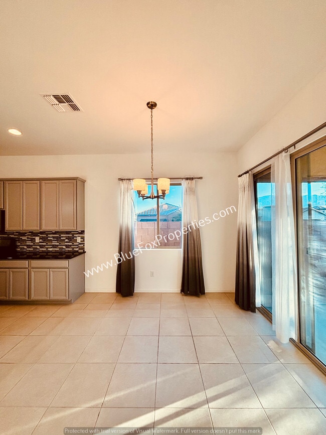 Building Photo - 198 E Woolystar Ct