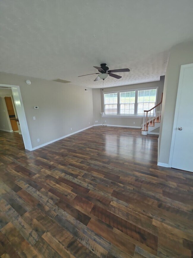 Foto del edificio - Spacious 4-Bedroom Home in Baxter with Large Yard, Hardwood Floors & Outdoor Shed