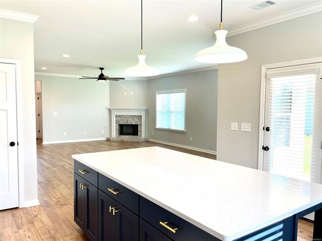 Foto del edificio - 1355 Bristol Park Pl