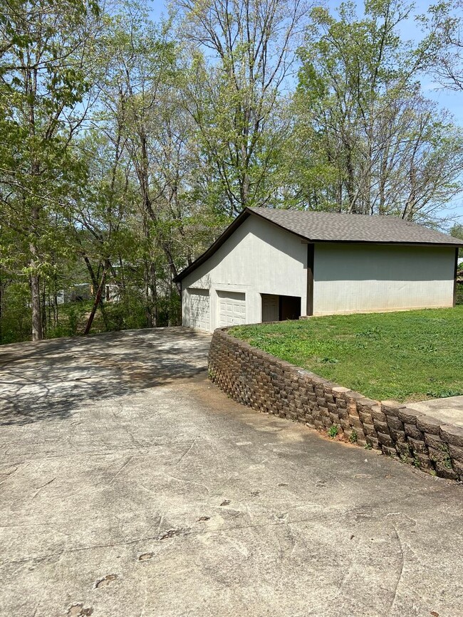 Building Photo - New For Rent in Blount County!