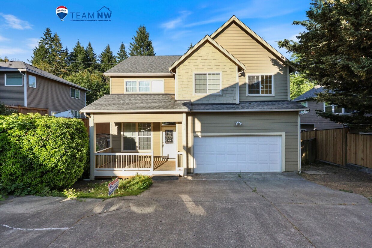 Foto principal - Charming 4-Bedroom Home on Tumwater Hill –...