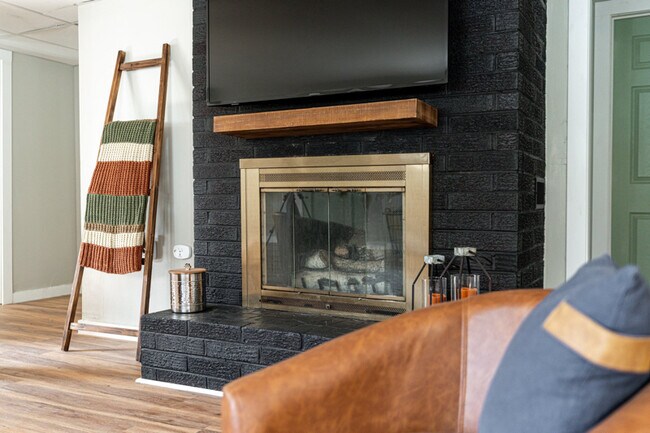 Building Photo - 416 Donaldson Rd