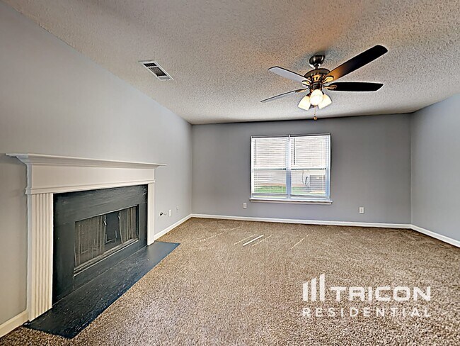 Foto del edificio - 4006 Shaded Oasis Ln