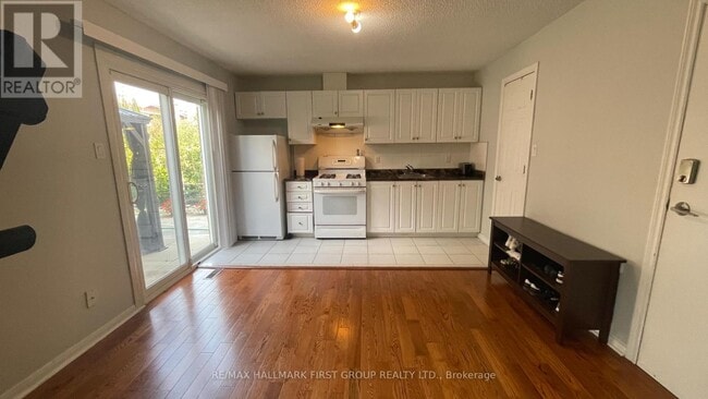 Building Photo - 32 Fireside Dr