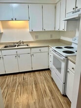 Building Photo - 2804 E 32nd Ave