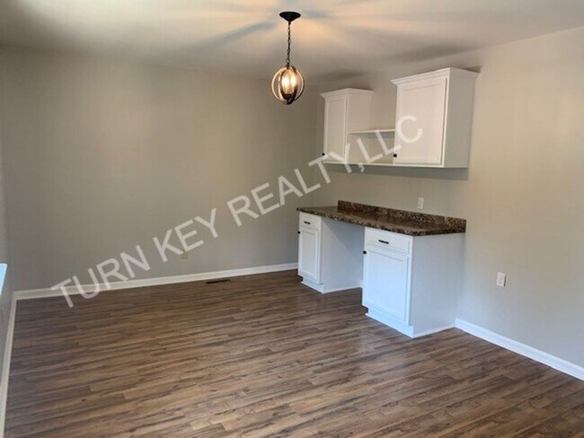 Foto del edificio - Apartment for rent in Hayden/ Smoke Rise