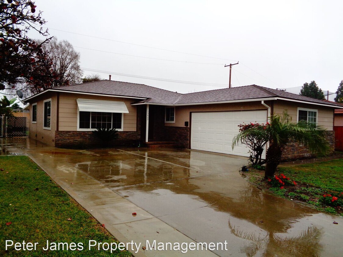 3 br, 1 bath House 13422 Greenstone Ave House Rental in Norwalk, CA