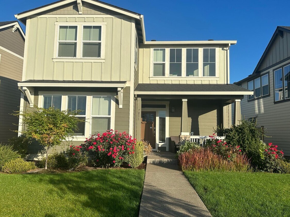 Primary Photo - 7233 SE Tamarack Street~ MOVE IN SPECIAL!!...