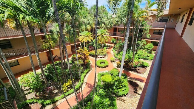 Foto del edificio - 10985 SW 107th St