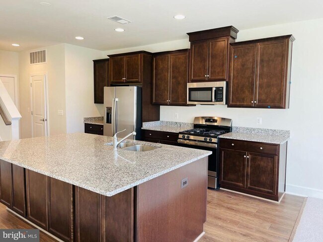 Foto del edificio - 106 Choke Cherry Ct