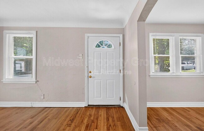 Foto del edificio - 7815 Cler Ave