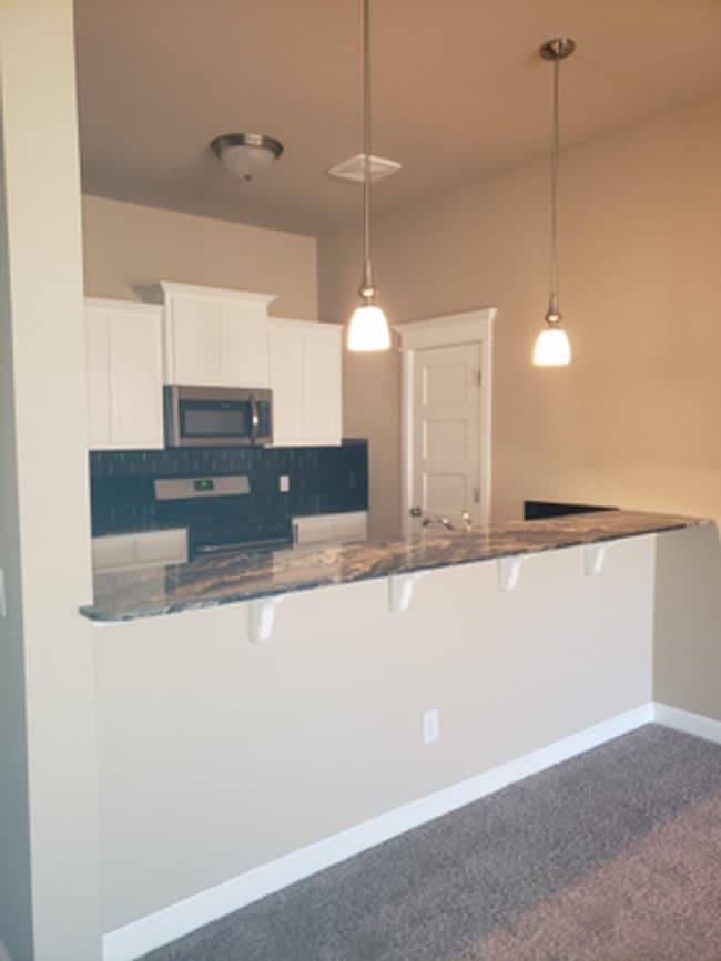 Building Photo - Welcome Home!!