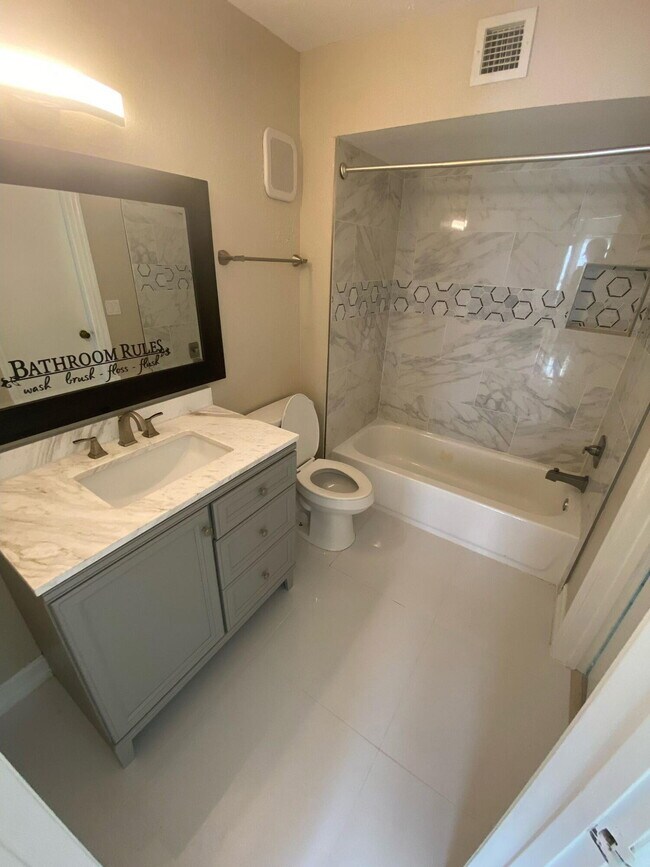 Foto del edificio - 1401 Village Blvd