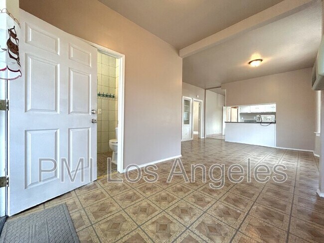 Building Photo - 3766 Crawford St