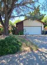Building Photo - 3509-3511 Dragoo Park Dr