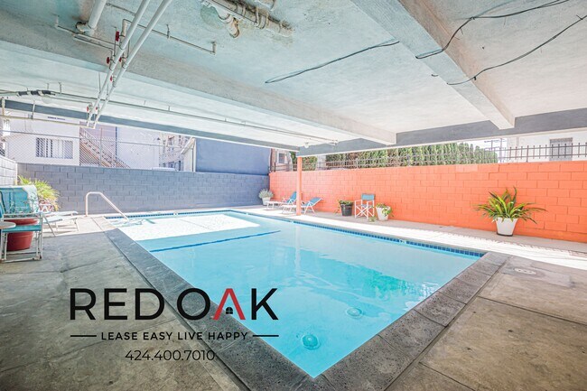 Foto del edificio - 5128 De Longpre Ave