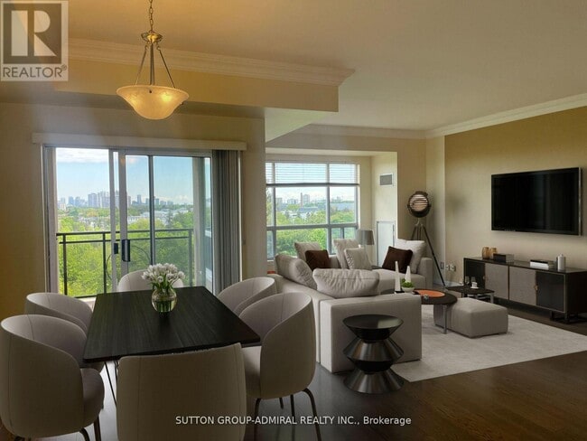 Building Photo - 2 Maison Parc Ct