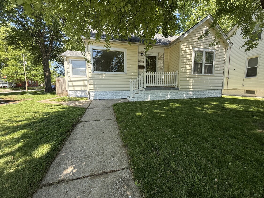 Front of House - 1405 N Church St