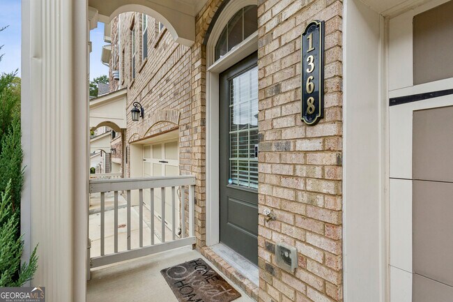 Foto del edificio - 1368 Live Oak Ln