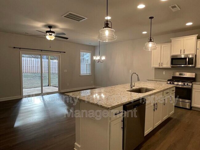 Building Photo - 302 Conrad Ln
