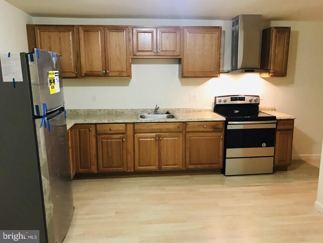 Building Photo - 14612 Silverstone Dr