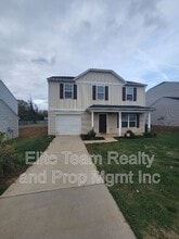 Building Photo - 5823 Hewitt Dr