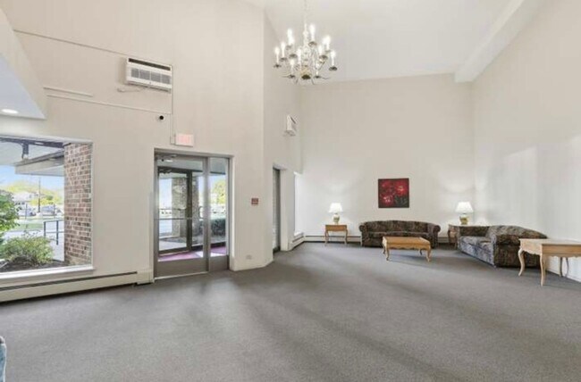 Building Photo - 1375 Rebecca Dr