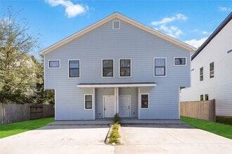 Building Photo - 8710 Knox St