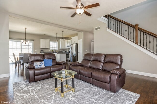 Building Photo - 3802 Slate Dr