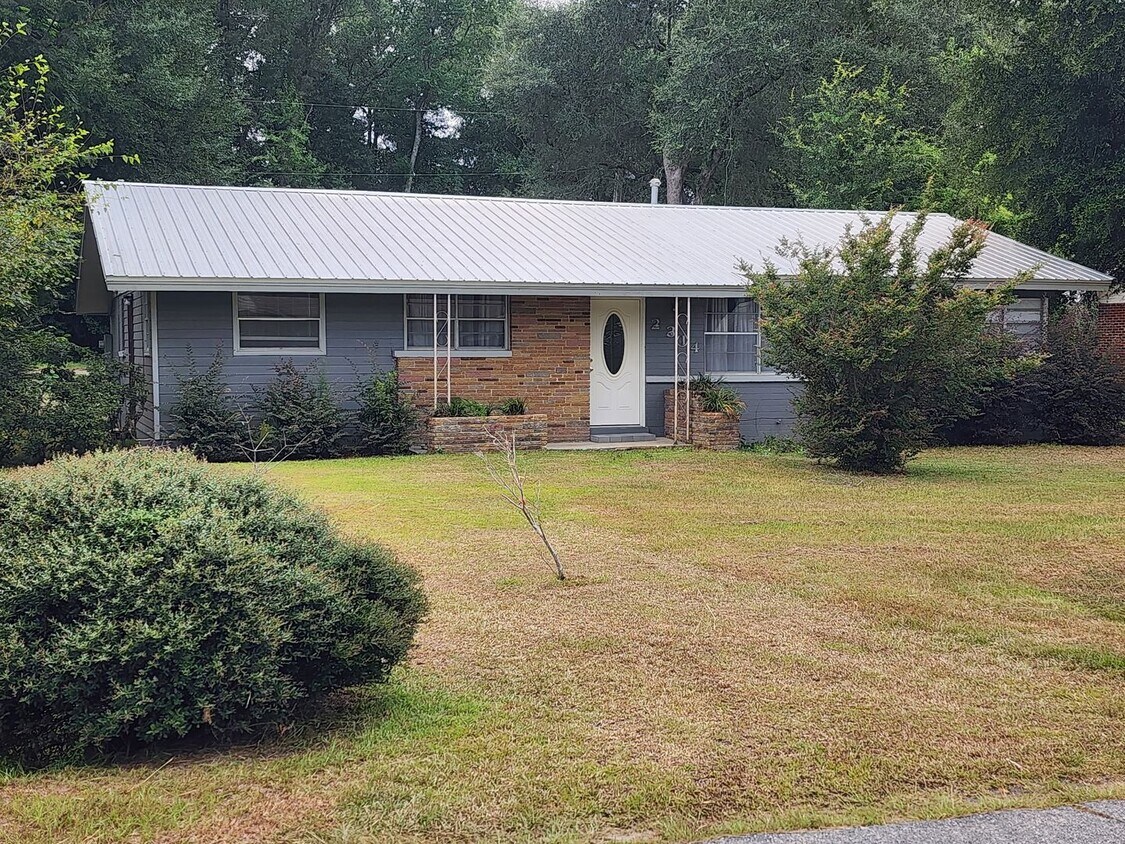 Primary Photo - 2314 Tompkins Ave