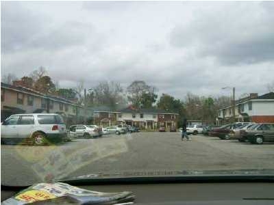 Building Photo - Townhouse Square