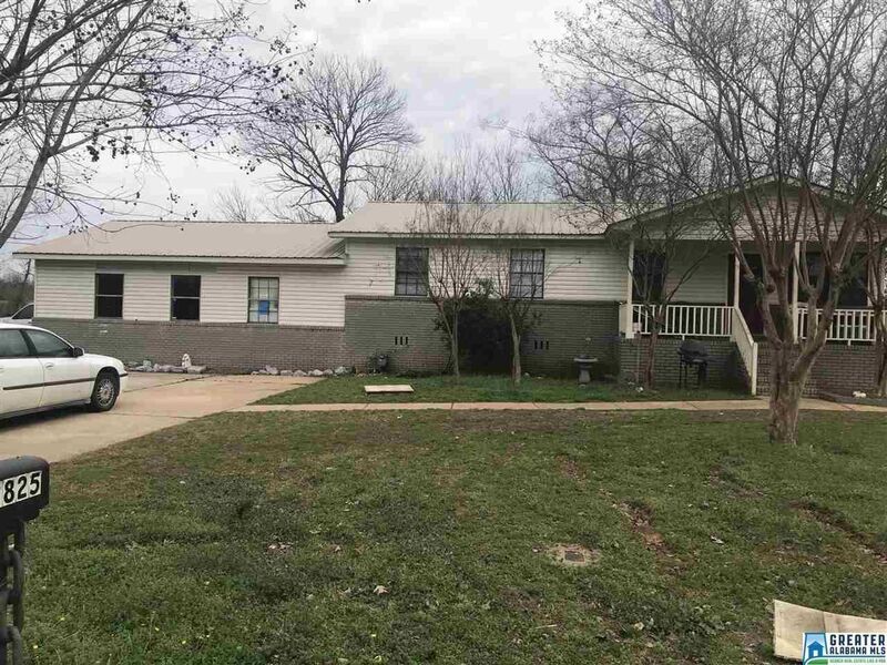 Primary Photo - 2825 Emerald Ave
