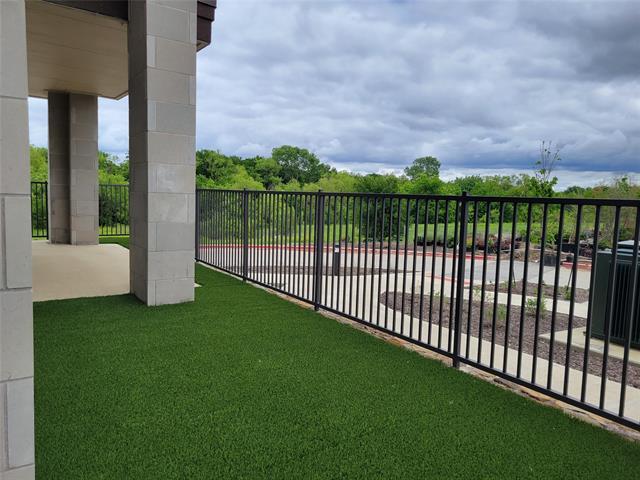 Foto del edificio - 2700 Old Denton Rd