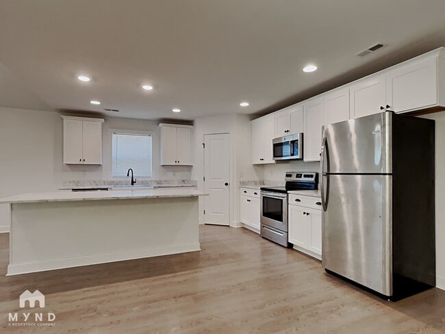 Foto del edificio - 2620 Poplar Cv Dr NW