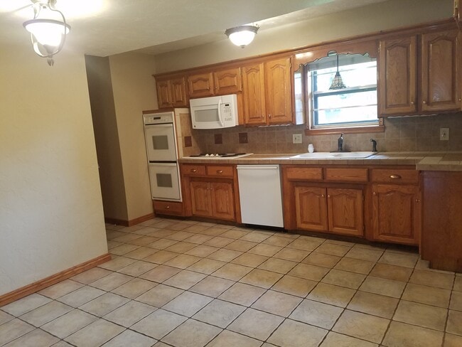 Photo - 4816 Michael Dr House