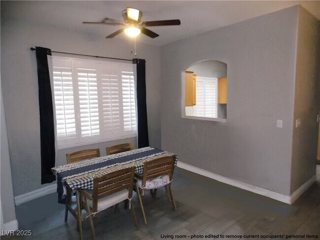 Building Photo - 9909 Calabasas Ave