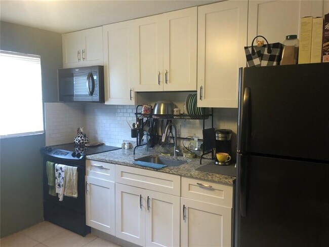 Foto del edificio - 839 NW 14th Way