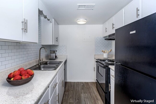 Interior Photo - Palisade Park Aparments