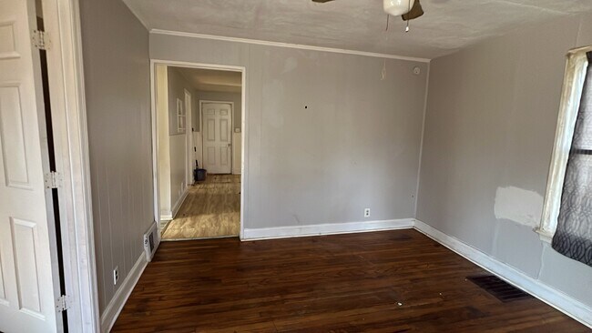 Building Photo - 10179 Mayfair Dr